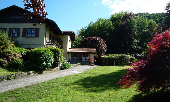 Visgnola Apartment | Charming Monolocali with Garden and Ocean Views in Bellagio
