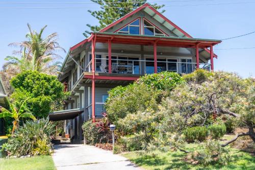 Angourie House | Enchanting Oceanview Retreat at Monster Spooks