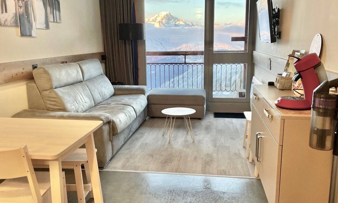 Arc-2000 Apartment | Mont Blanc Observatory * Cozy * Ski IN/OUT * The Varet Concierge