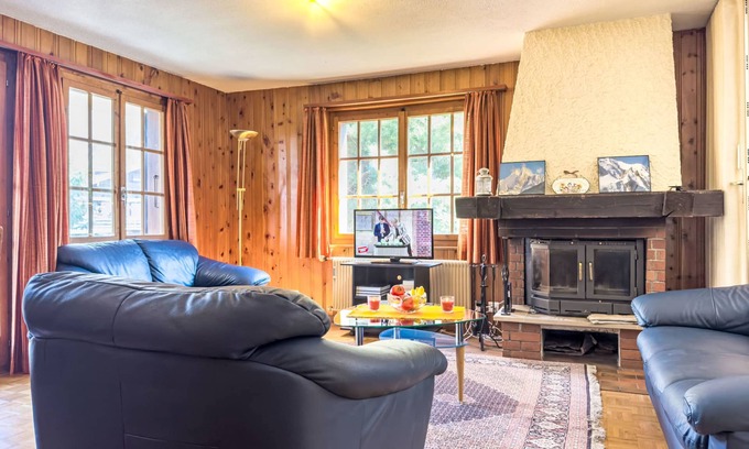 Saint-Pierre-de-Clages Apartment | Experience Comfort at Mont-Soleil 2 with Lake Views