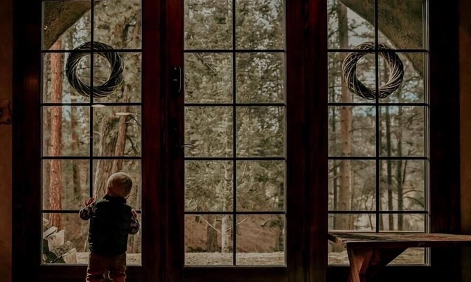 Clancy House | Discover the Unique Montana Hobbit House - Pet Friendly Stay!