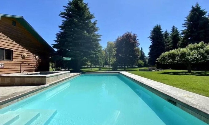 Kalispell House | Experience Montana Ranch House: Top-Rated with Pool & Spa