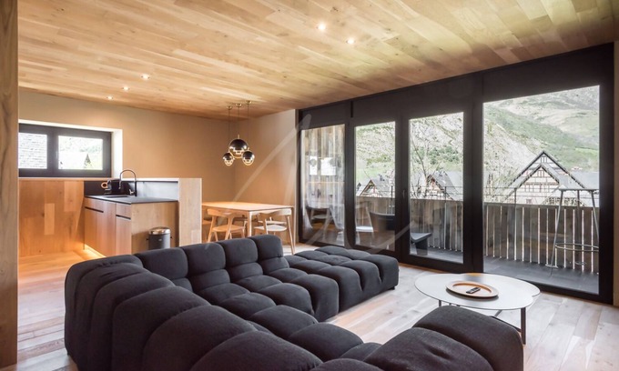 Arties Apartment | Family-Friendly Getaway at Montardo by SeaMount Rentals