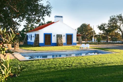 Vale de Santiago Villa | Scenic Monte Azul - Casas de Campo with Oceanfront Views