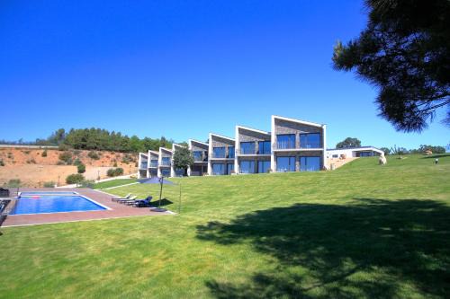 Macedo de Cavaleiros Apartment | Monte Bela Vista: Oceanfront Escape with Excellent Ratings