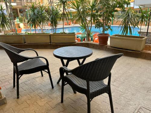 Al-Khalifa Apartment | Relax at Monte Cairo with Pool Views and Child-Friendly Fun
