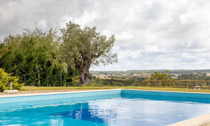 Zambujeira do Mar Villa | Discover Monte Cerro da Vigia: Poolside Relaxation Awaits