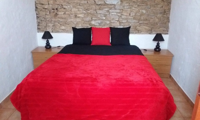Odemira House | Relax at Monte Corte Enchária: Poolside Retreat Awaits
