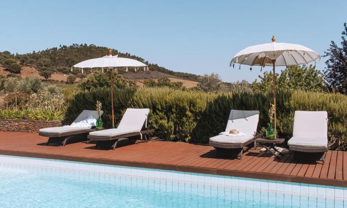 Redondo House | Unwind at Monte do Pomar: Oceanview Poolside Retreat