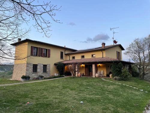 Castrocaro Terme Apartment | Experience Monte Pagliaio: Oceanfront Bliss & Top Ratings
