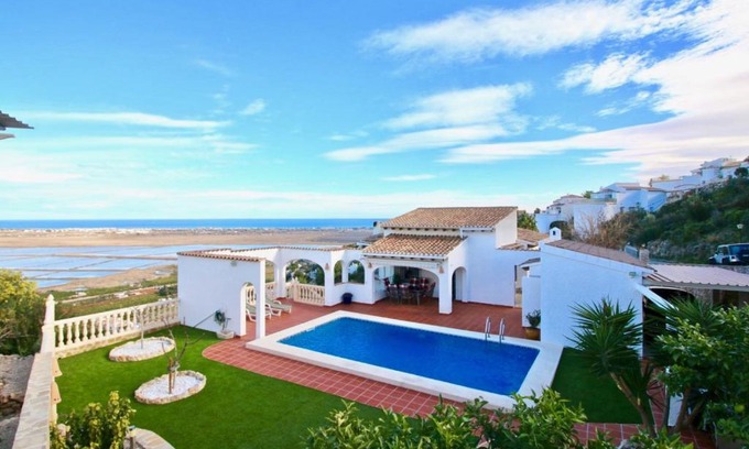 Monte Pego Villa | Experience Monte Pego SK: Family-Friendly with Pool