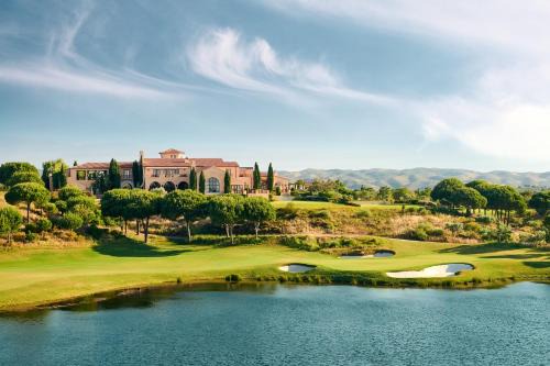Vila Nova De Cacela Resort | Exclusive Monte Rei Golf & Country Club with Ocean Views