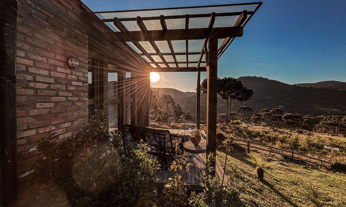 Vacas Gordas Hotel | Elegant Monte Sião Château: Family-Friendly & Top-Rated