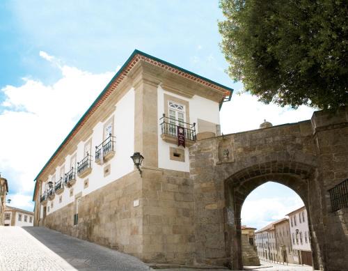Viseu Hotel | Historic Montebelo Palácio dos Melos Hotel in Viseu