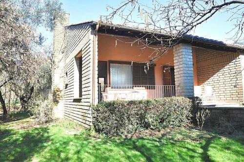 Capranica Apartment | Discover Montecasciano Ciclamino: Family-Friendly Getaway