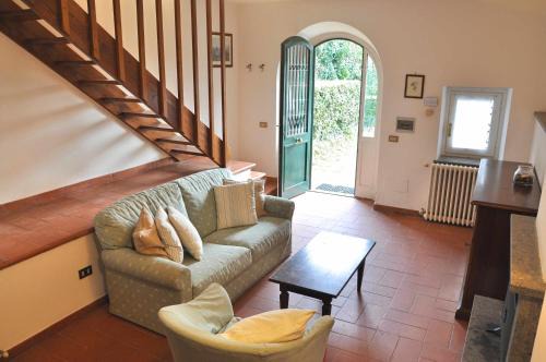 Capranica Apartment | Family-Friendly Retreat at Montecasciano Rosa with Pool