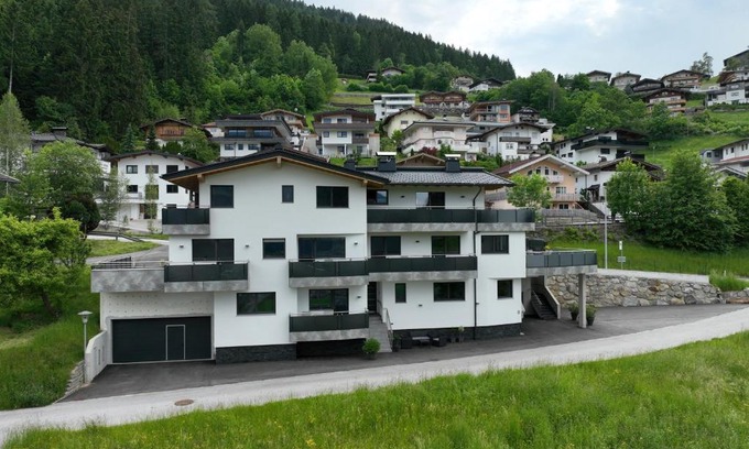 Hainzenberg Apartment | Family-Friendly Montepart Zillertal - Guest Rated 9/10