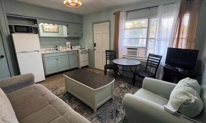 Lower Grand Lagoon Hotel | Monterey Motel - Guest Room 5 at Beach Access 8. Large Pool. Newly Remodeled.