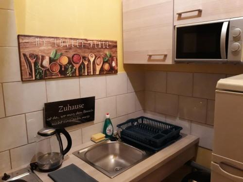 Rudolfsheim-Funfhaus House | Convenient Monterooms Vienna Schönbrunn - 10 Min to Downtown