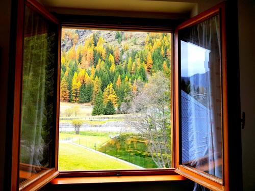 Champoluc Apartment | Family-Friendly Monterosa Apartment in Scenic Champoluc