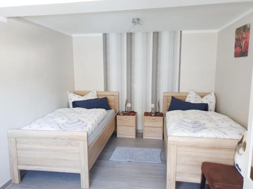 Merenberg Bed & Breakfast | Pet-Friendly Retreat at Fremdenzimmer - Petit Quartier