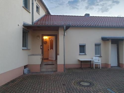 Haida Apartment | Pet-Friendly Monteurzimmer Röderland with Family Amenities