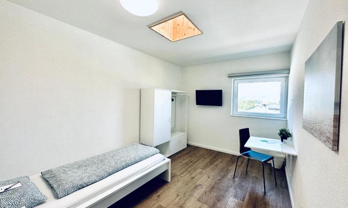 Deitingen Apartment | Comfortable Monteurzimmer in Deitingen with Kitchen Access