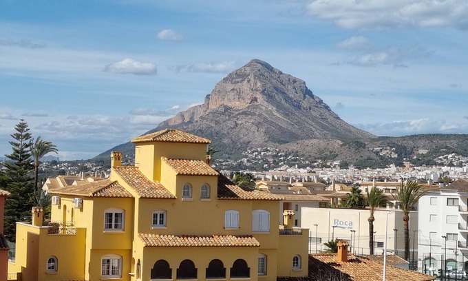 Platja de l'Arenal Apartment | Montgo View apartment 2 mins walk from Arenal beach