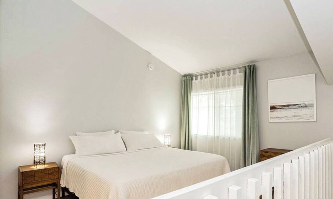 Paradise House | Pet-Friendly TownHome with Desk, Patio & Washer/Dryer