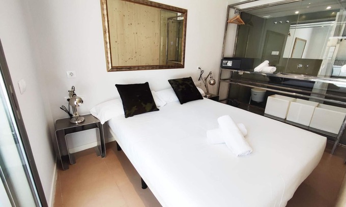 Sant Gervasi Apartment | Top-Rated Monthly Rentals in Beautiful Sant Gervasi