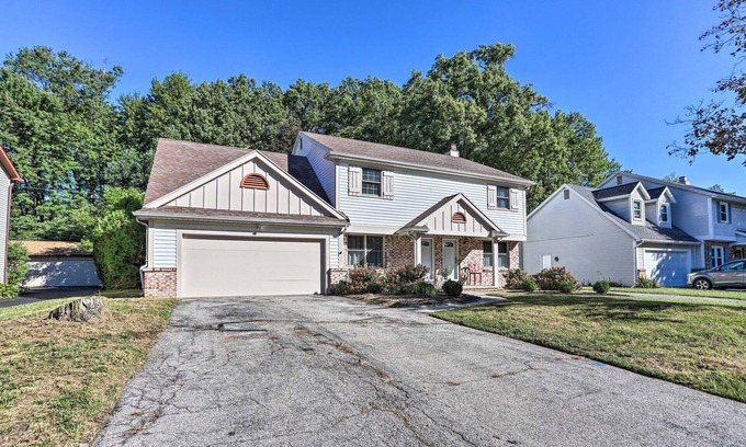 Bedford Condo | Monthly Toledo Rental Cozy 2BR Near Shops, Garde