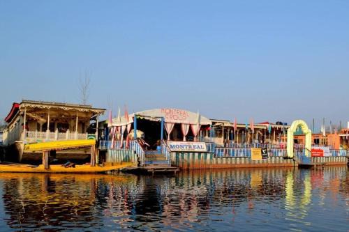 Dal Lake Hotel | Montreal Group of Houseboats