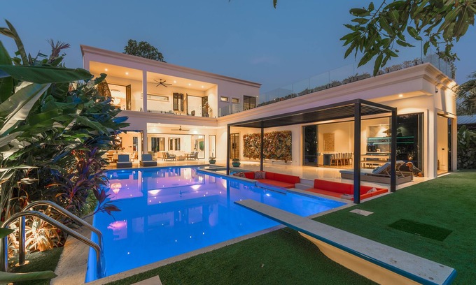 Cherngtalay House | Experience MONTRESOR RESIDENCE PHUKET with Oceanfront Bliss
