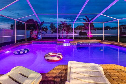 Lakeland House | Stylish 4BR Lakeland Pool Home - Pet Friendly & Family Ready