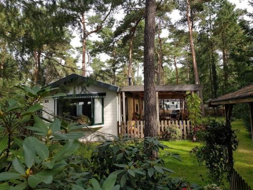 Doornspijk Apartment | Charming Chalet with Large Garden in a 4-Star Resort