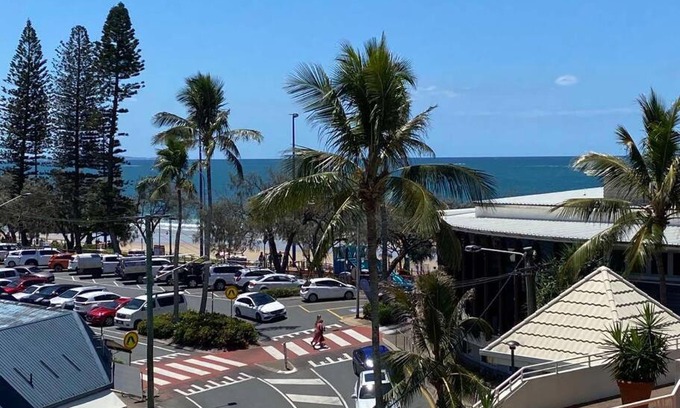 Mooloolaba Apartment | Experience Mooloolaba Beach Apartment with Oceanfront Views