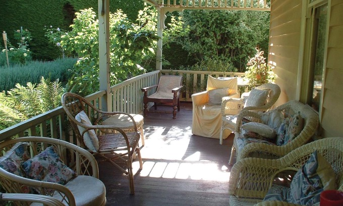 Hepburn Springs House | Discover Mooltan House: Family-Friendly Stay with Pool