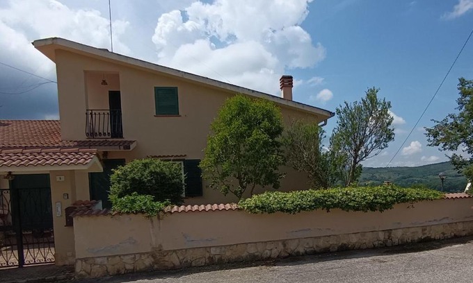 Poggio Moiano Bed & Breakfast | Discover Moon Ash - Pet-Friendly Retreat for Families