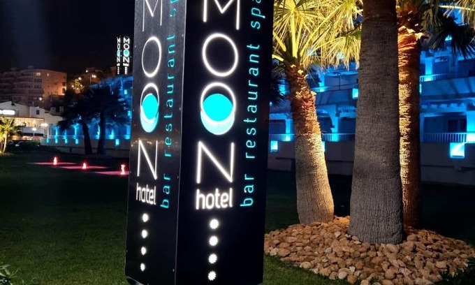 Aguadulce Hotel | Discover Moon Hotel & SPA: Oceanfront Retreat with Spa