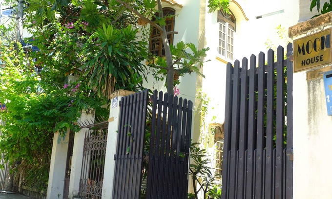 Tran Phu Beach House | Budget-Friendly Getaway at Moon House - East Side