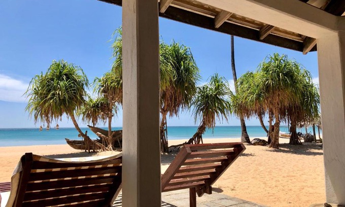 Nilaveli House | Beachfront Oasis: Moon Isle Beach Bungalow with Ocean View