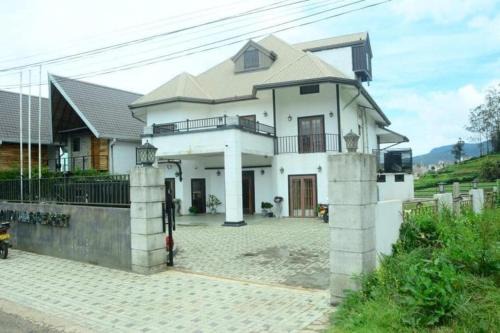 Nuwara Eliya House | Unforgettable Stays at Moon Plain Resort with Family-Friendly Amenities
