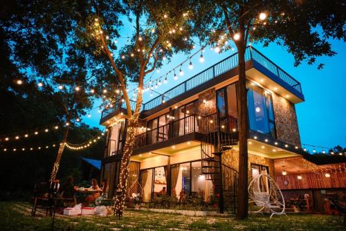 Soc Son Villa | Relax at Moon Villa Soc Son: Family-Friendly Getaway