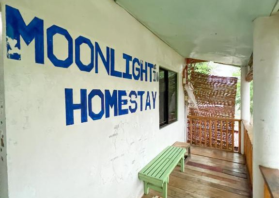 Catangnan House | Affordable Comfort at Moonlight's Inn - Pet Friendly Stay