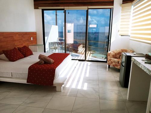 Puerto Morelos Apartment | Discover Moonroof2: Relax by the Pool in Comfort
