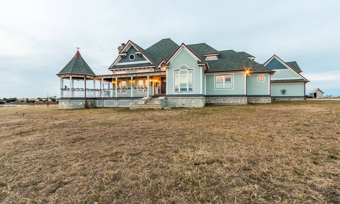 Bertram Other | Relaxing Moonshadow Ranch: Spa & Hot Tub Near Austin