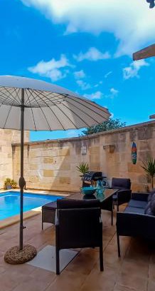 Nadur Bed & Breakfast | Elegant Moonshine Villa with Pool & Oceanfront Views