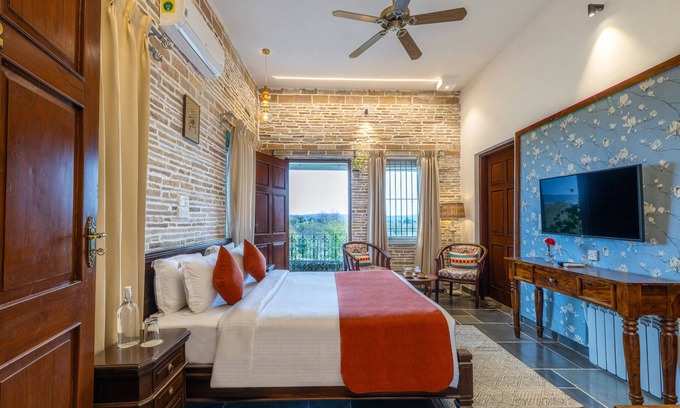 Bhopal Hotel | Discover Moonstone, Bhopal: Amã Stays & Trails Awaits
