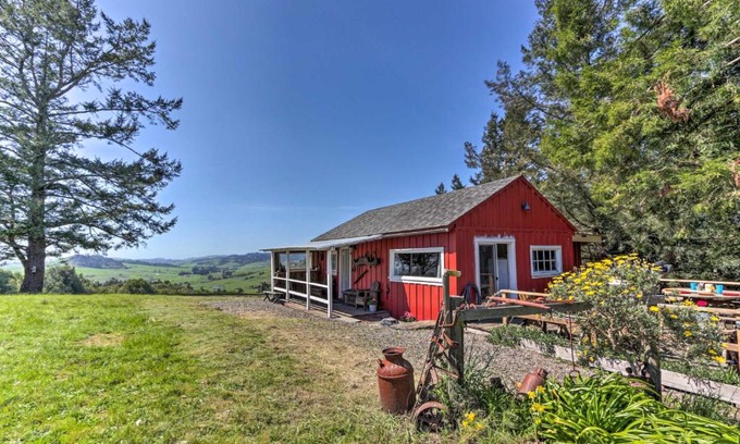 Freestone House | Experience Moonview Ranch: Pet-Friendly Oasis in Sonoma