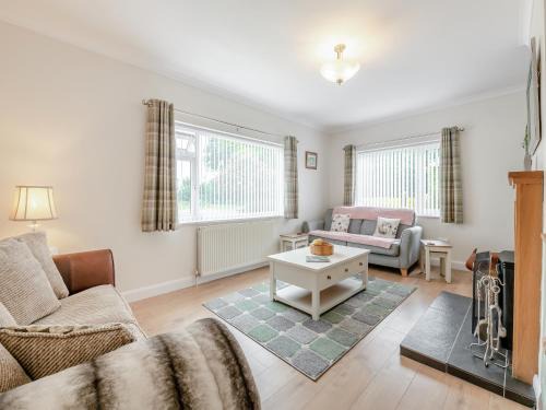 Alne House | Inviting Moor Close: Pet & Child Friendly, Rated 9.5/10